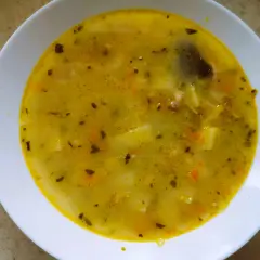 Zupa ogórkowa: Prosty przepis krok po kroku na idealny smak