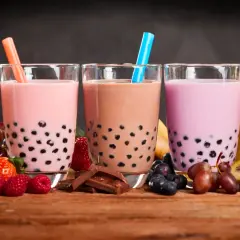 Herbata z mlekiem: bawarka, chai, bubble tea jak to nazwać?