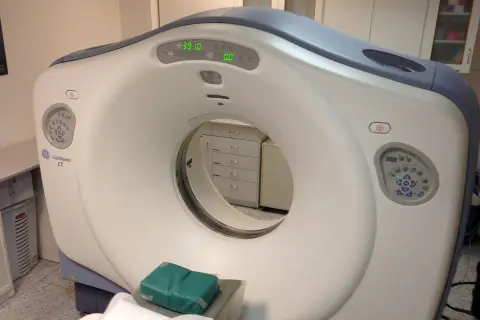 Kawa przed tomografią z kontrastem: Czy to bezpieczne?