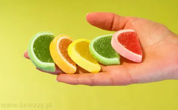 Ile waży galaretka? Poznaj precyzyjne wagi i kaloryczność!