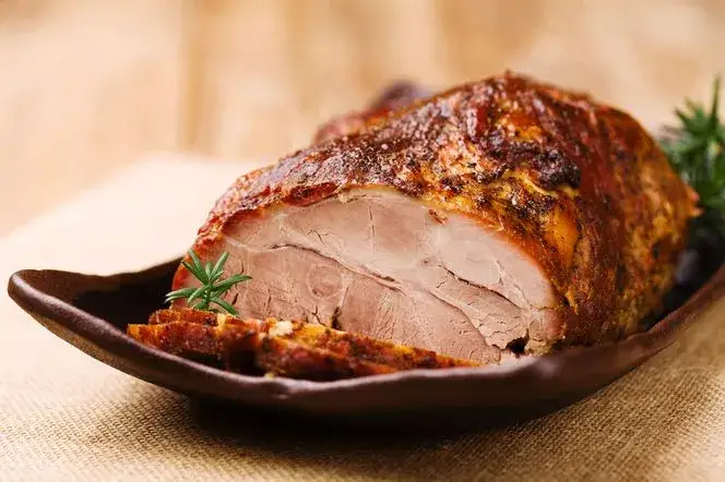 pieczeń z łopatki wieprzowej w rękawie