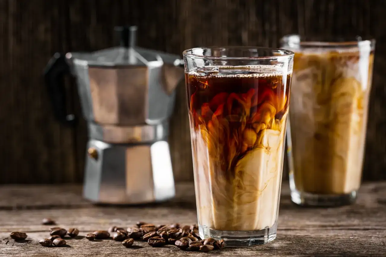 różne sposoby podania cold brew